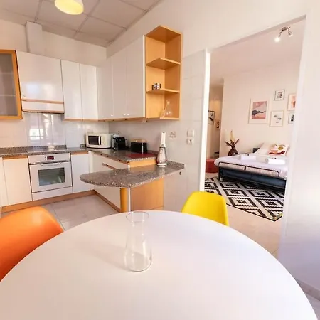 Appartement Charmant 2 Pieces, Tres Proche Monaco *